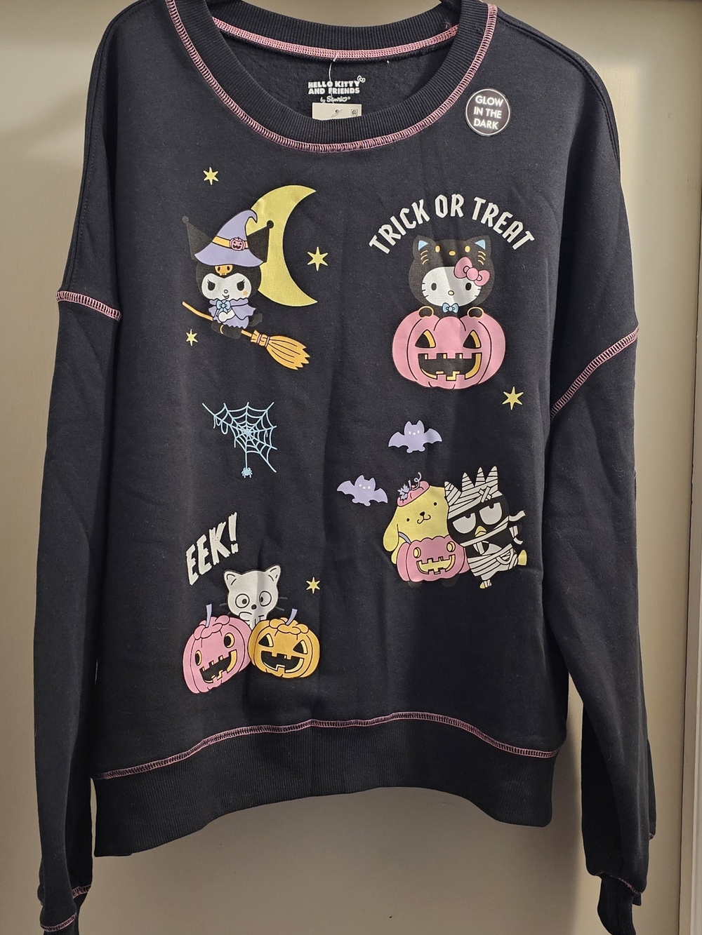 Sanrio Hello Kitty & Friends Black Halloween Glow In The Dark Sweatshirt Size XL